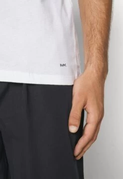 Michael Kors Fashion Crew 3 Pack - Pyjama Top - Black/Grey/Off-White -Fashion Clothing-Michael Kors 0857124056ad4984bd47c769d556b1a1