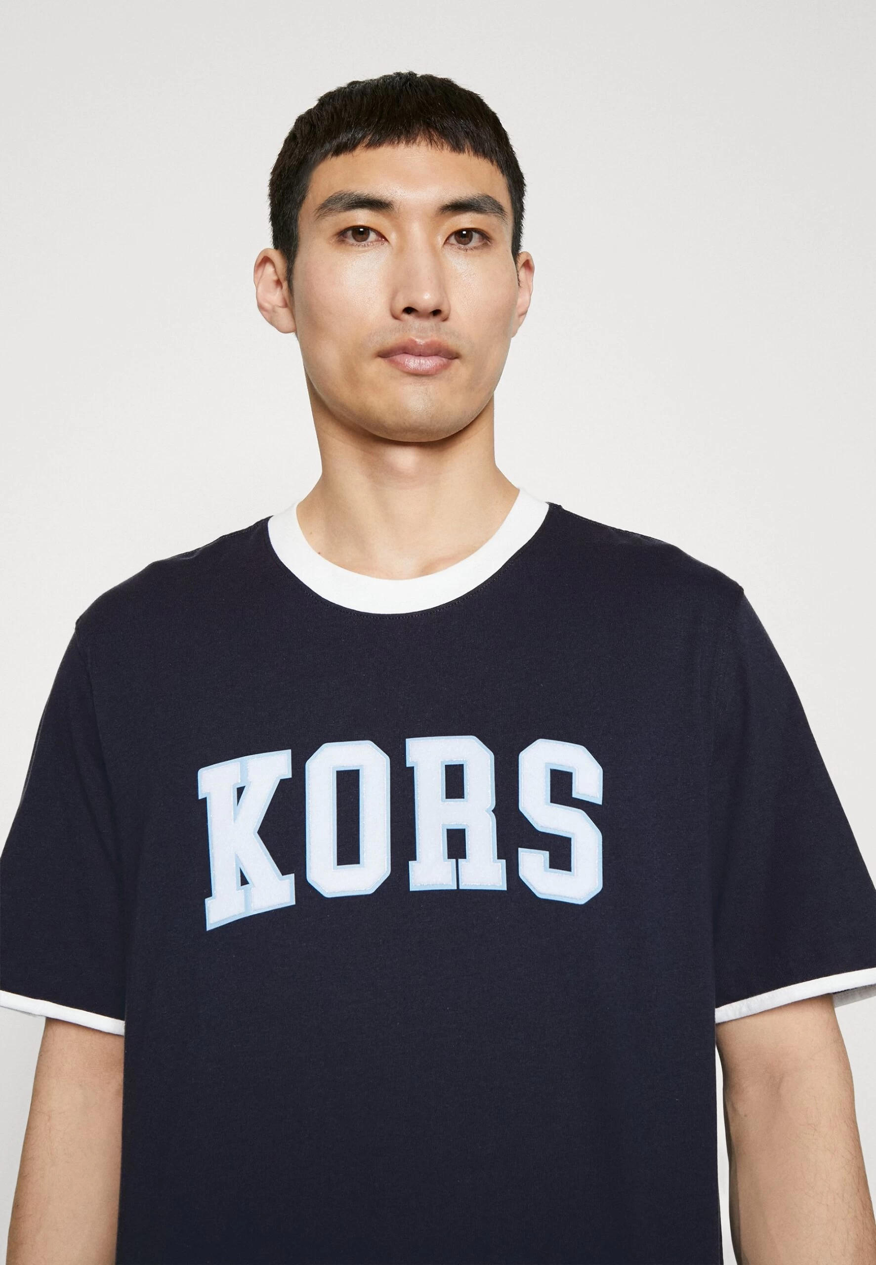 Michael Kors Warm Up Tee - Print T-Shirt - Midnight 6 Michael Kors Warm Up Tee - Print T-Shirt - Midnight - Image 4