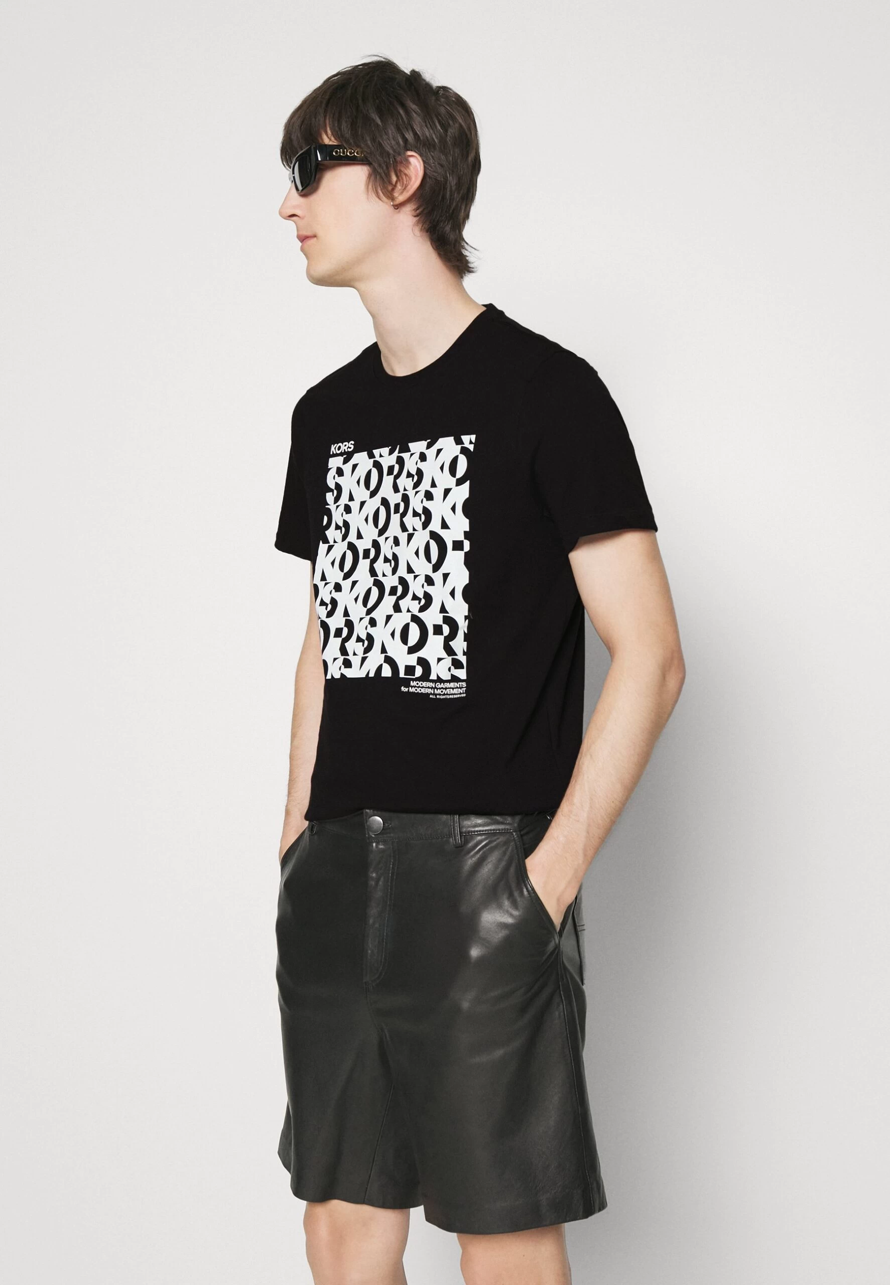 Michael Kors Kinetic Block Tee - Print T-Shirt - Black 6 Michael Kors Kinetic Block Tee - Print T-Shirt - Black - Image 4