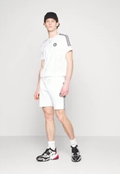 Michael Kors New Evergreen Short - Tracksuit Bottoms - White -Fashion Clothing-Michael Kors 25598dbafc2f4062823b7c2f9846abca