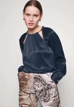 MICHAEL Michael Kors Chain Cut Out Top - Blouse - Midnightblue -Fashion Clothing-Michael Kors 2fea029af02f43608dc47791081b3fa8