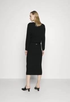 MICHAEL Michael Kors Merino Skirt - Pencil Skirt -Fashion Clothing-Michael Kors 33ba5277916d461d9b6f3c07d8c9a77f