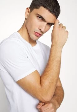 Michael Kors Basic Crew Neck 3 Pack - Undershirt - White -Fashion Clothing-Michael Kors 5f7d623257bf4ee18e81b7996dbafb5f