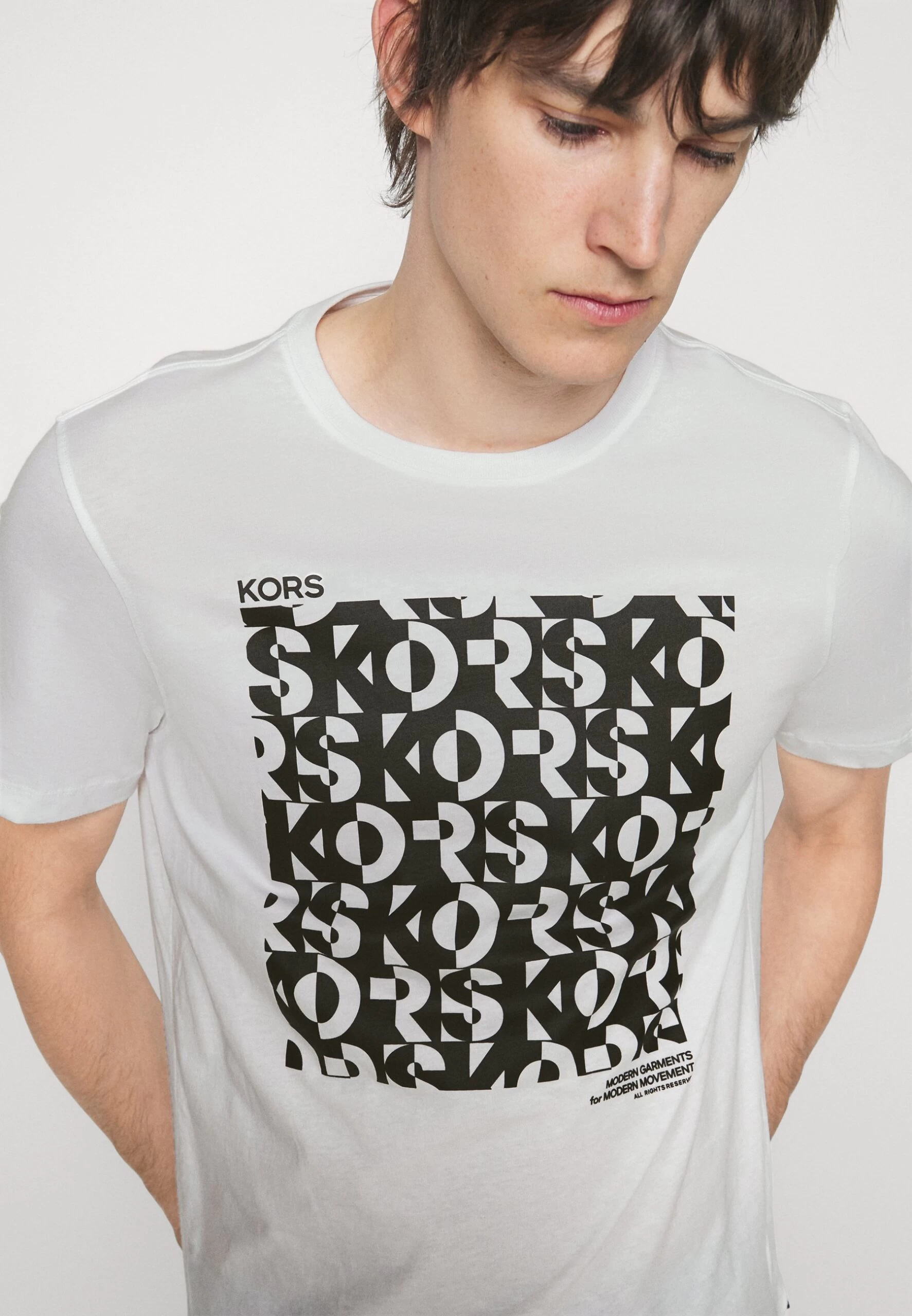 Michael Kors Kinetic Block Tee - Print T-Shirt - White 6 Michael Kors Kinetic Block Tee - Print T-Shirt - White - Image 4