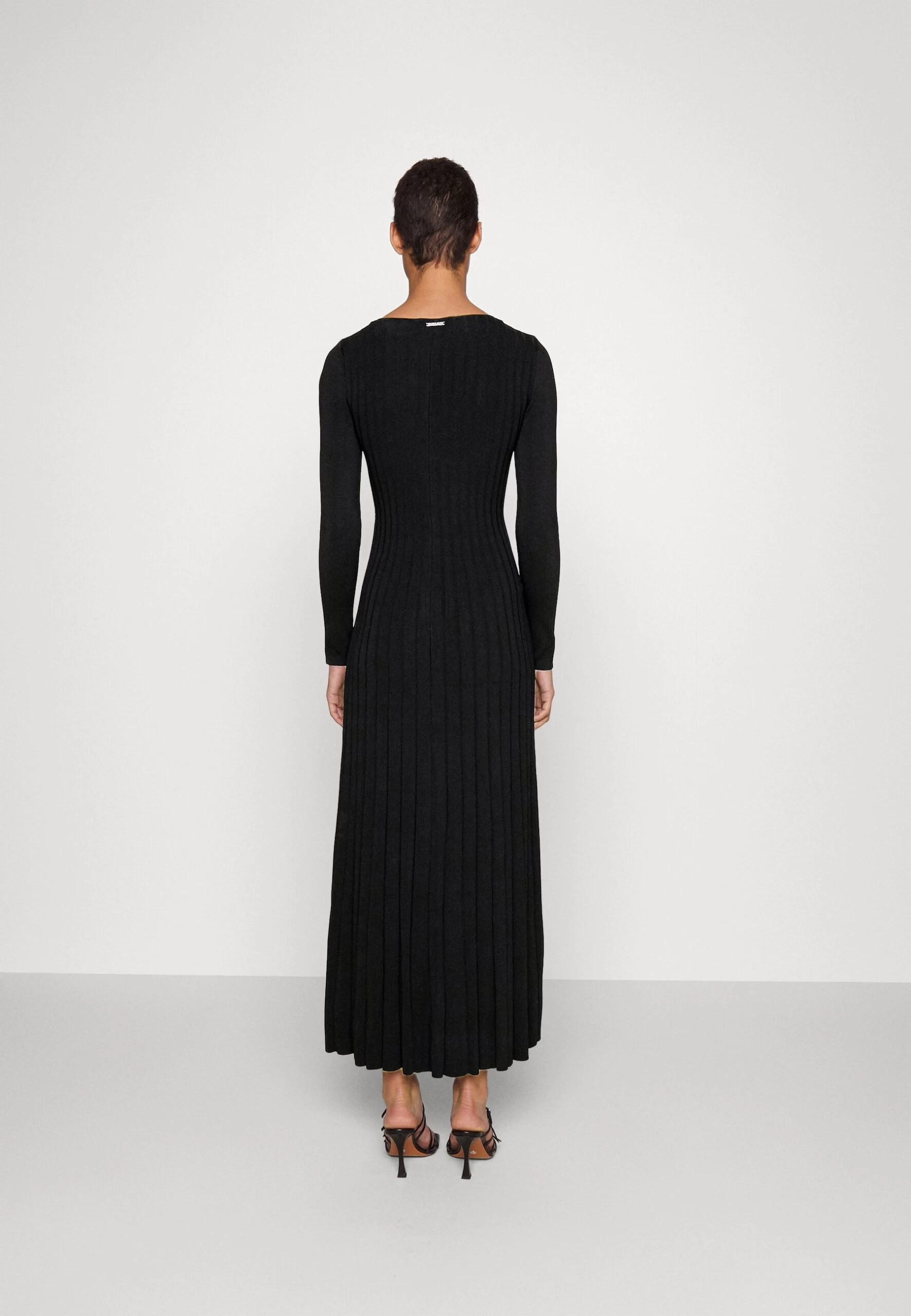 MICHAEL Michael Kors Ring Maxi- Jumper Dress - Black 5 MICHAEL Michael Kors Ring Maxi- Jumper Dress - Black - Image 3