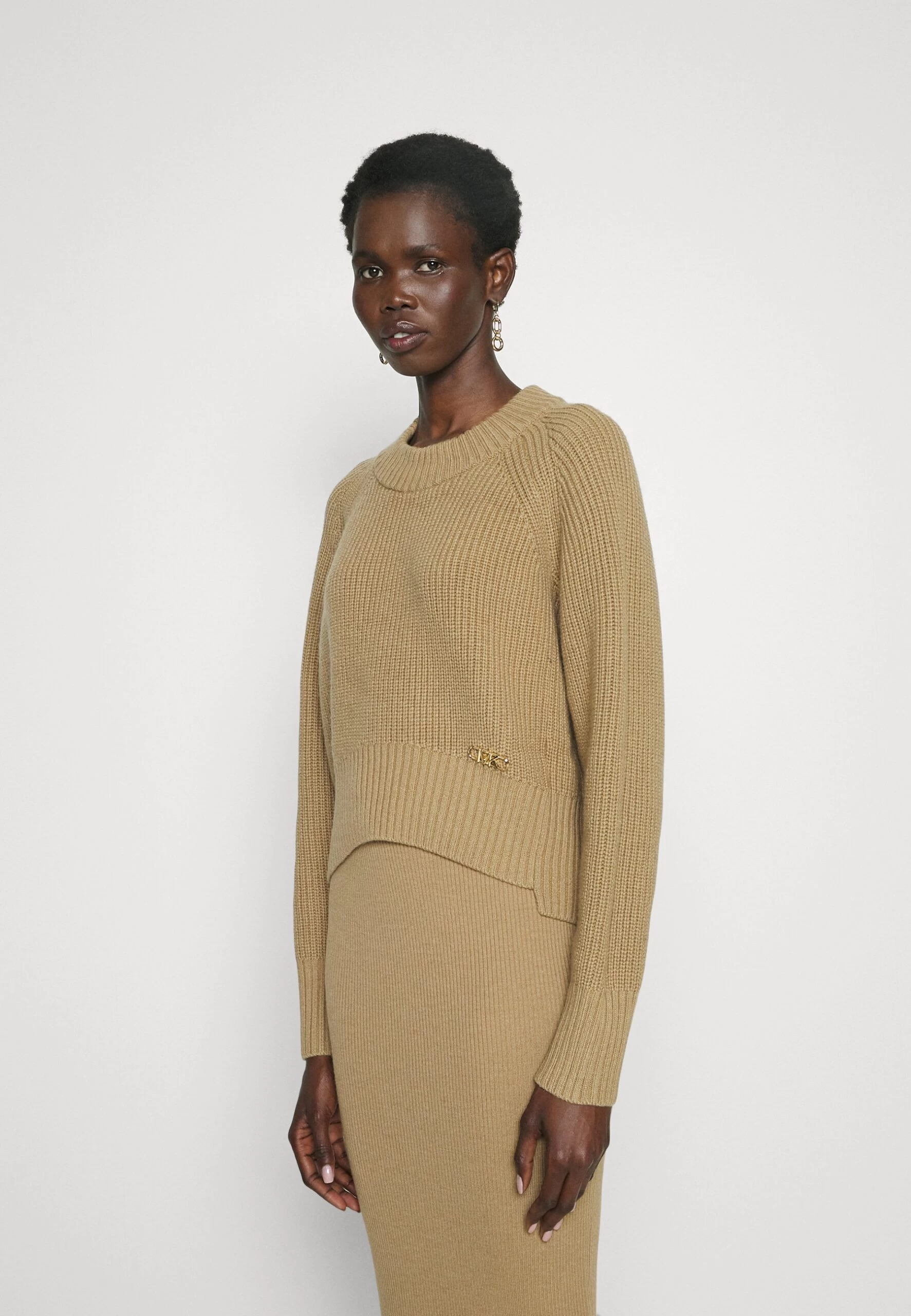 MICHAEL Michael Kors Solid Shaker Split - Jumper - Dark Camel 3 MICHAEL Michael Kors Solid Shaker Split - Jumper - Dark Camel