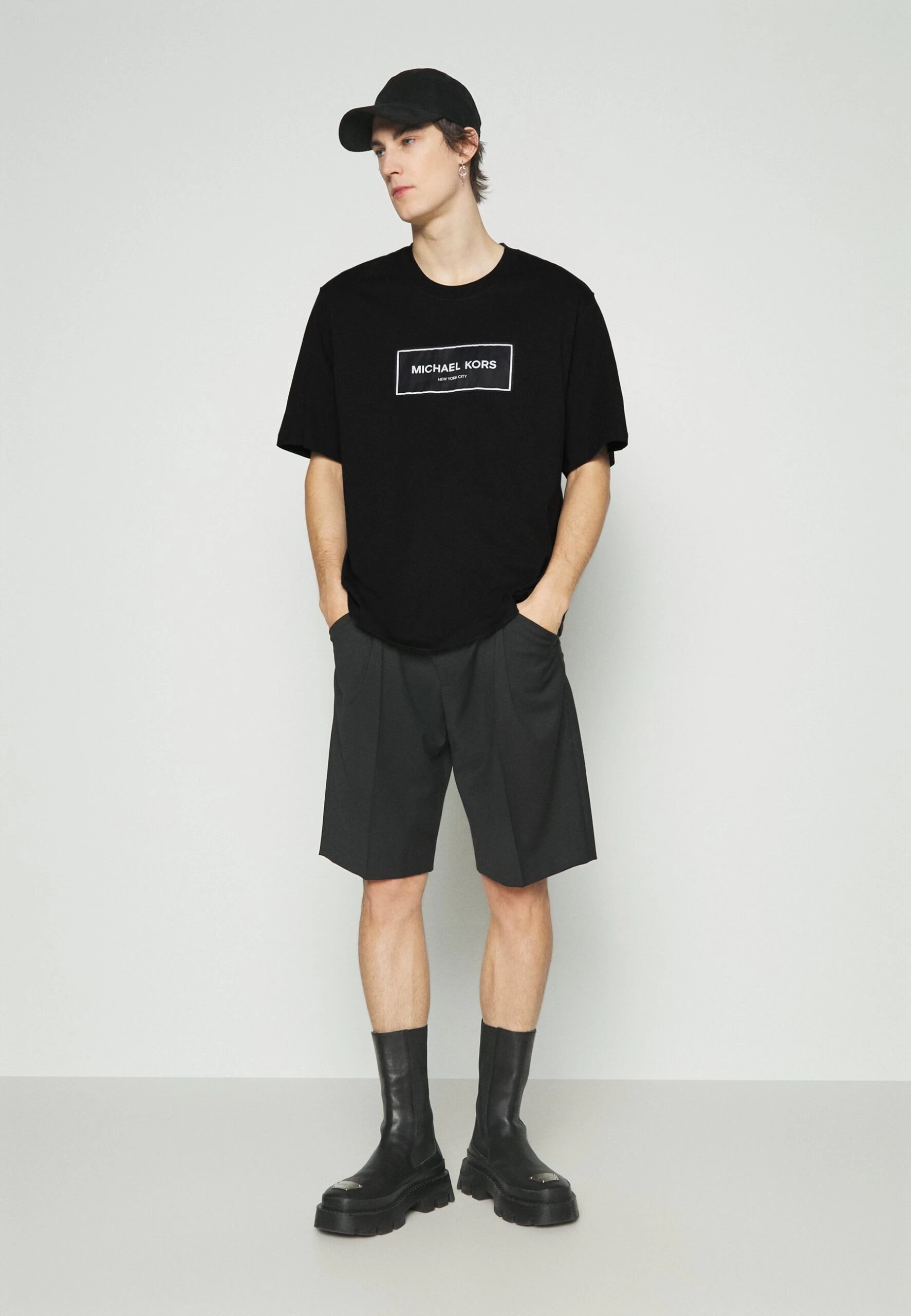 Michael Kors Flagship Logo Tee - Print T-Shirt - Black 4 Michael Kors Flagship Logo Tee - Print T-Shirt - Black - Image 2