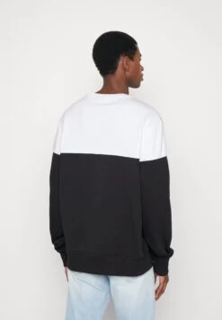 Michael Kors Color Block Crew - Sweatshirt - Black -Fashion Clothing-Michael Kors 6f0a44a6669d493c9b67980a7e31773e