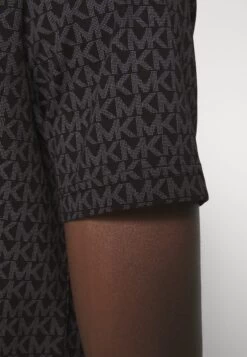 Michael Kors Sig Tee - Print T-Shirt - Black -Fashion Clothing-Michael Kors 76e0eb0f166140f1886f49c577bb390c