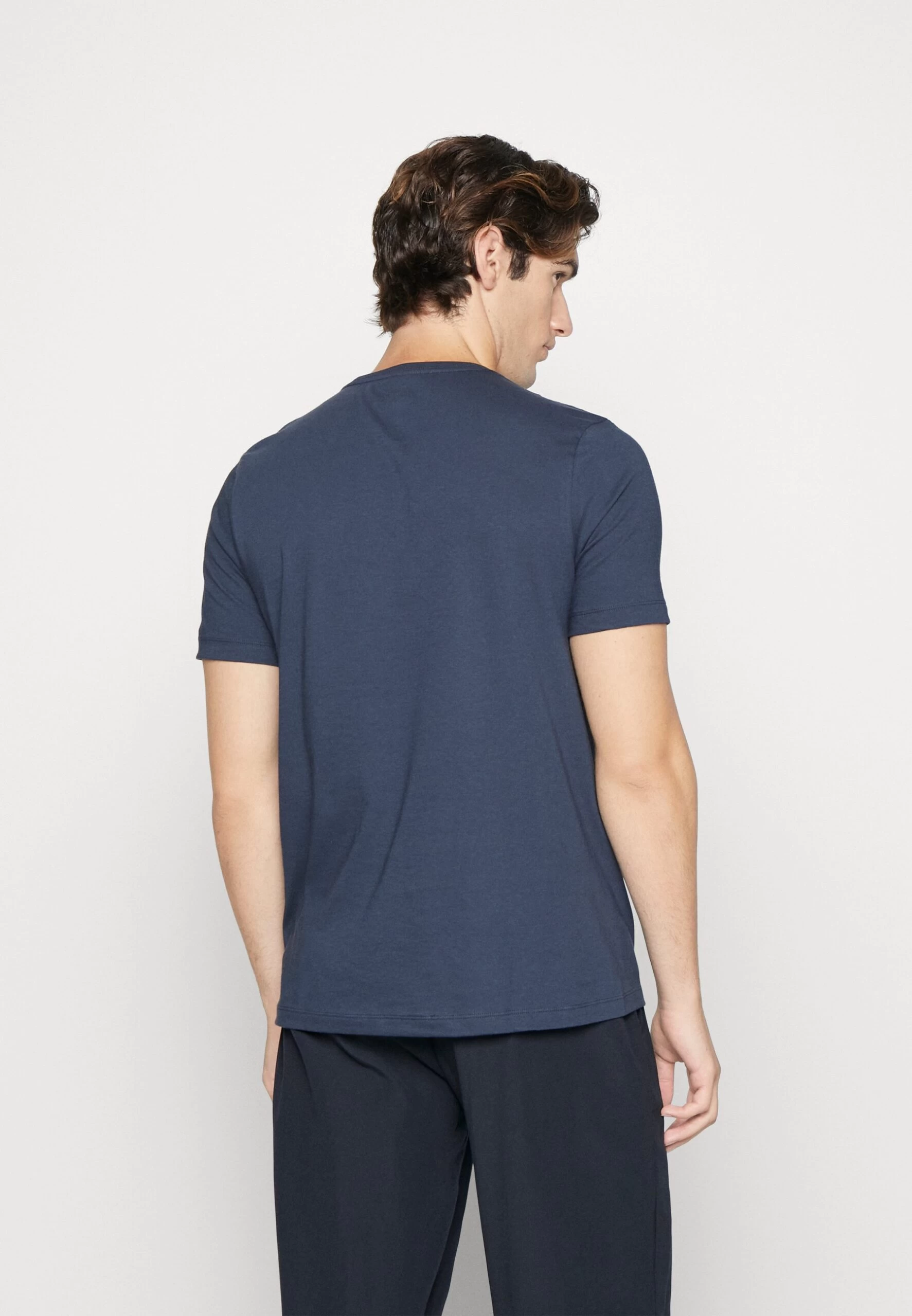 Michael Kors Crew Graphic Monolith - Pyjama Top - Midnight 5 Michael Kors Crew Graphic Monolith - Pyjama Top - Midnight - Image 3