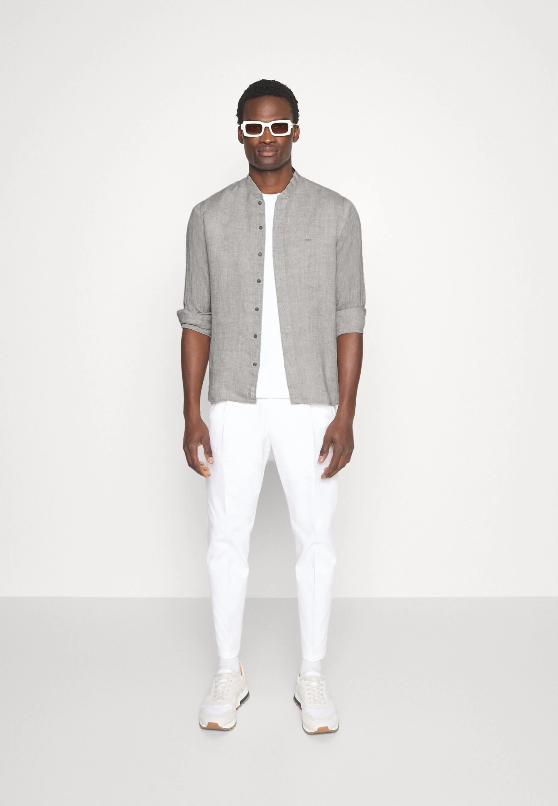 Michael Kors Popover Slim Shirt - Shirt - Taupe 4 Michael Kors Popover Slim Shirt - Shirt - Taupe - Image 2