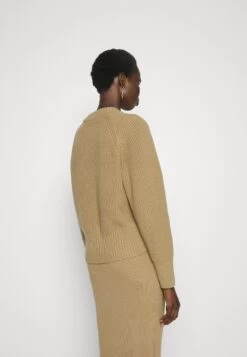 MICHAEL Michael Kors Solid Shaker Split - Jumper - Dark Camel 11 MICHAEL Michael Kors Solid Shaker Split - Jumper - Dark Camel -Fashion Clothing-Michael Kors 8d86b0766a6d4f0a998f6a34b6311e93