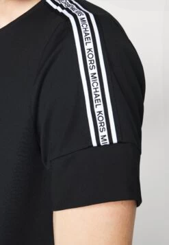 Michael Kors New Evergreen Logo Tee - Print T-Shirt - Black 13 Michael Kors New Evergreen Logo Tee - Print T-Shirt - Black -Fashion Clothing-Michael Kors 92edca509aaa446fa1aeb8086fb276fc