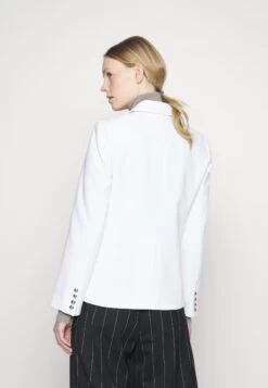 MICHAEL Michael Kors Patch Fitted Blazer - Blazer - White -Fashion Clothing-Michael Kors 966bf2ffad8e494da3056d4806279fd5