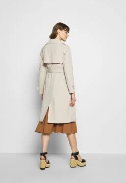 MICHAEL Michael Kors Drapy - Trenchcoat - Dune 11 MICHAEL Michael Kors Drapy - Trenchcoat - Dune -Fashion Clothing-Michael Kors 99c6d180b09440f08bc1a0c7b46ebf73
