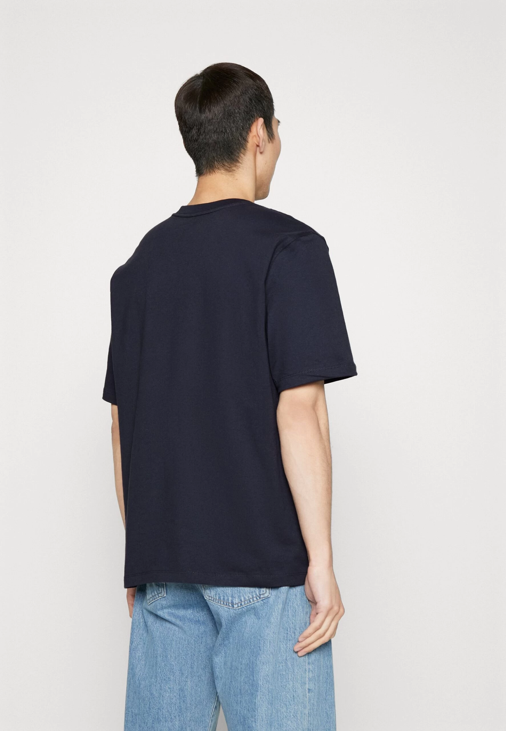 Michael Kors Flagship Logo Tee - Print T-Shirt - Midnight 5 Michael Kors Flagship Logo Tee - Print T-Shirt - Midnight - Image 3