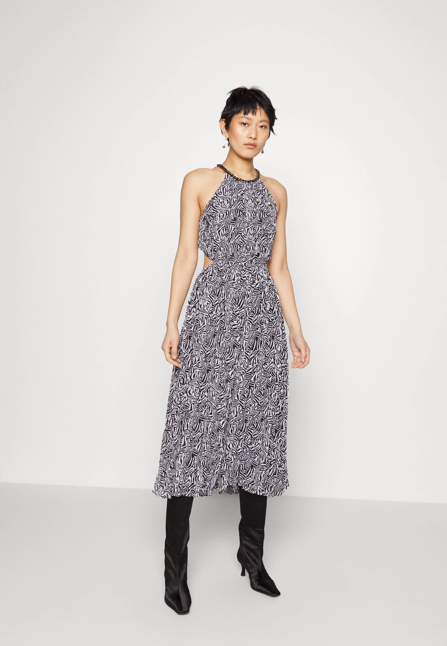 MICHAEL Michael Kors Pop Cutout- Day Dress - Black/White 3 MICHAEL Michael Kors Pop Cutout- Day Dress - Black/White