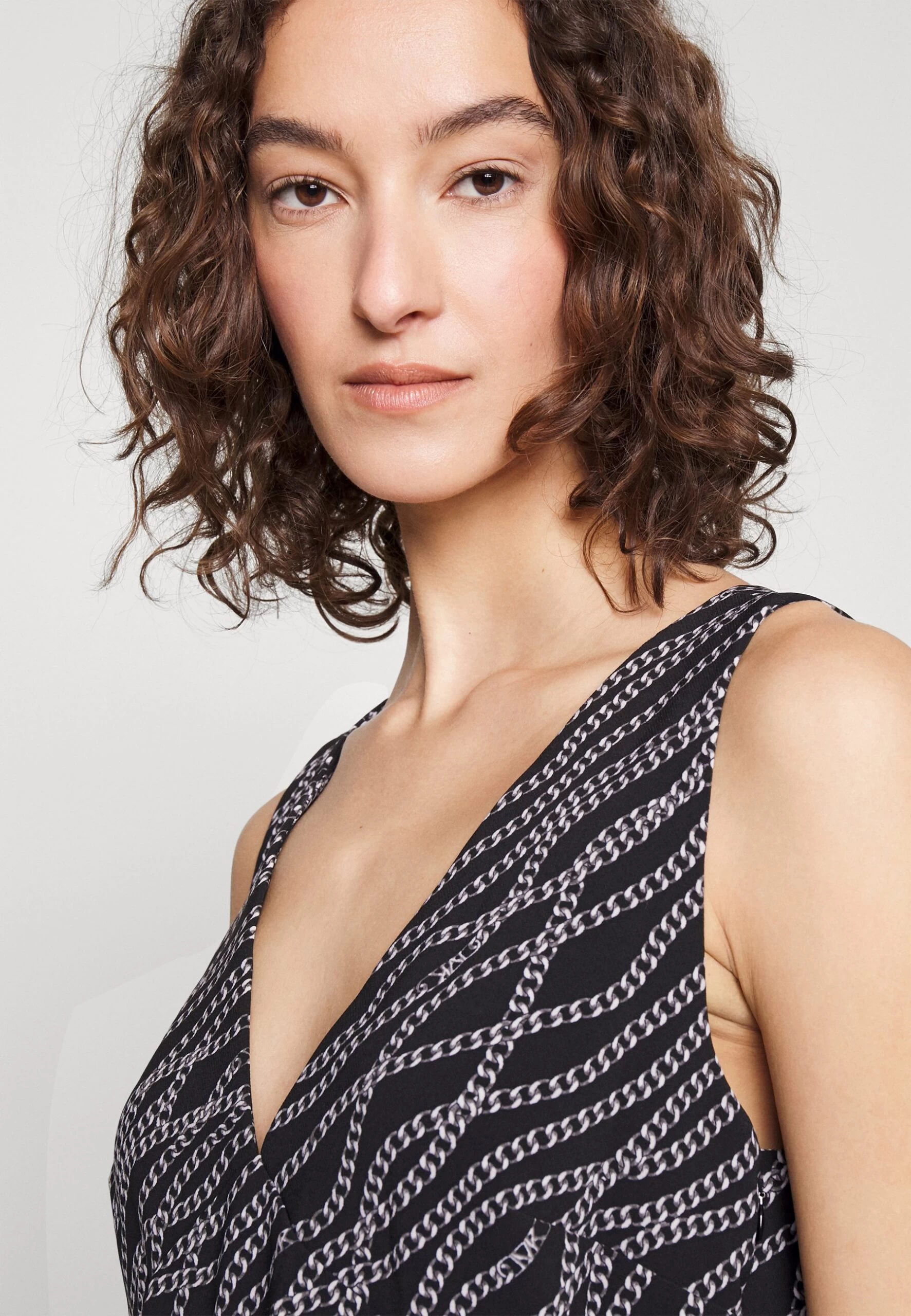 MICHAEL Michael Kors Open Bias Chain Mini - Cocktail Dress / Party Dress 6 MICHAEL Michael Kors Open Bias Chain Mini - Cocktail Dress / Party Dress - Image 4