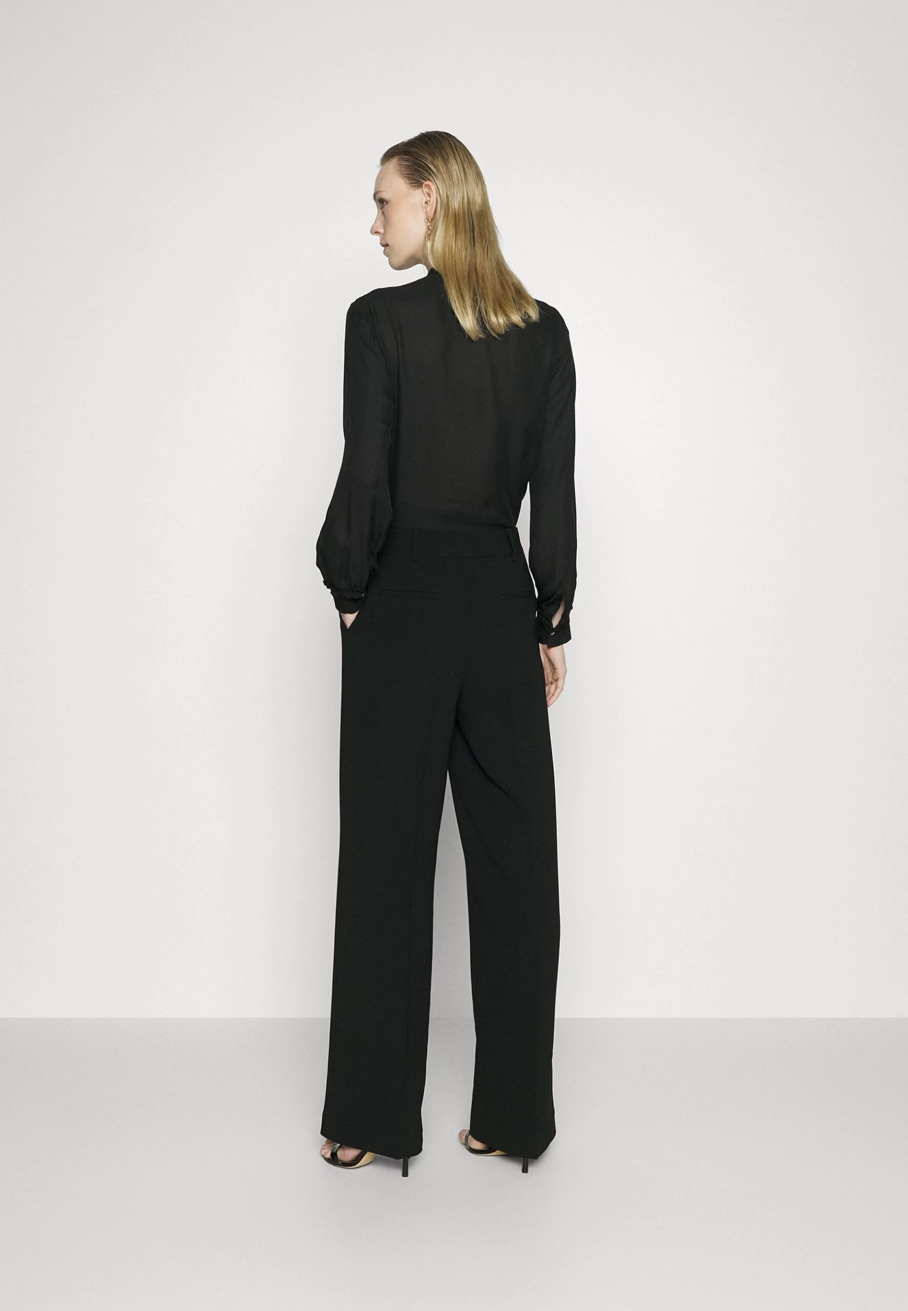 MICHAEL Michael Kors Pleated Wide Leg Pant - Trousers - Black 5 MICHAEL Michael Kors Pleated Wide Leg Pant - Trousers - Black - Image 3