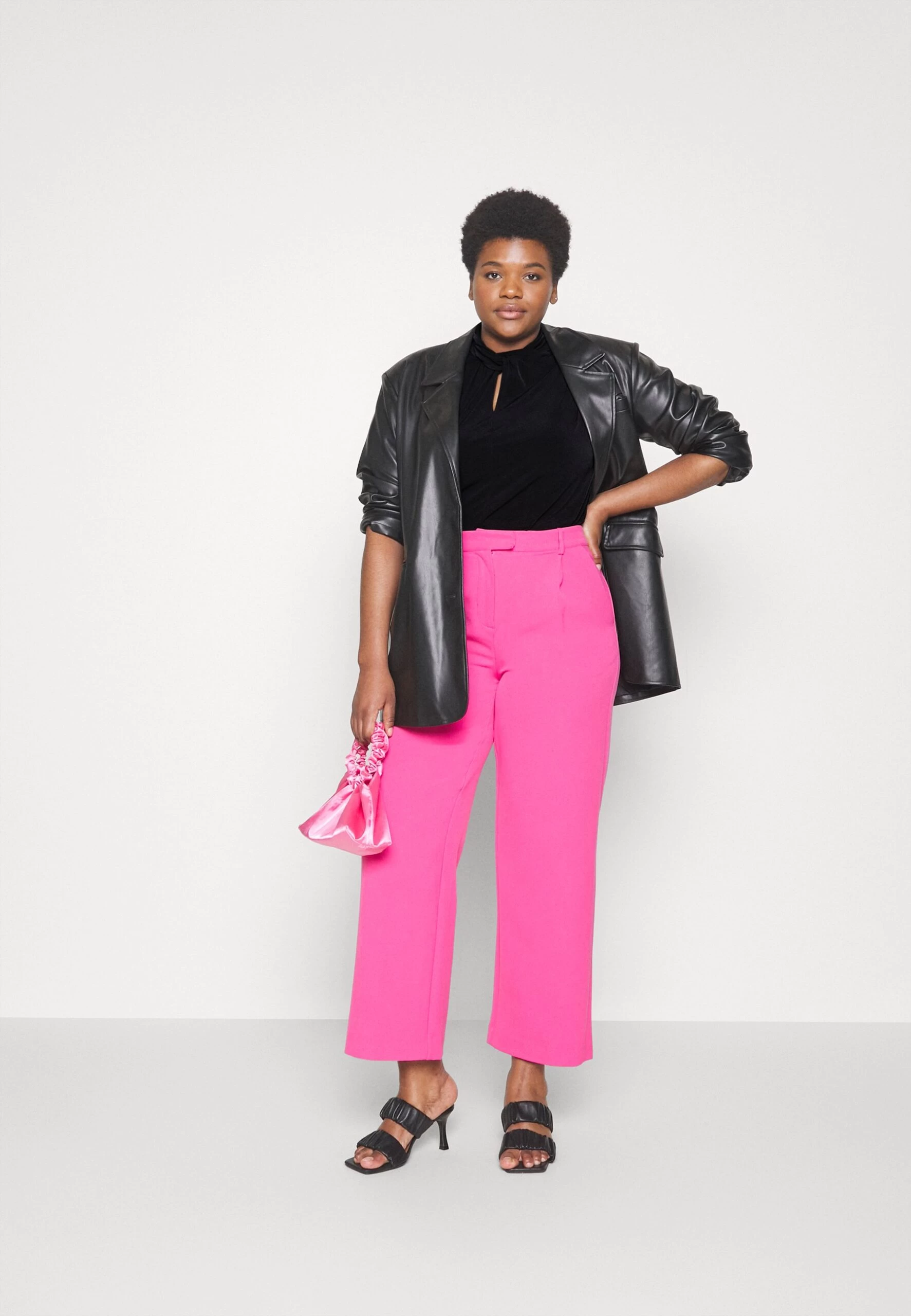 MICHAEL Michael Kors Twist Sleeveless Top - Blouse - Black 4 MICHAEL Michael Kors Twist Sleeveless Top - Blouse - Black - Image 2