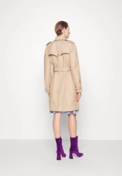 MICHAEL Michael Kors Trenchcoat - Beige 10 MICHAEL Michael Kors Trenchcoat - Beige -Fashion Clothing-Michael Kors d0d277f7740143e98a4273a4821bc2fe
