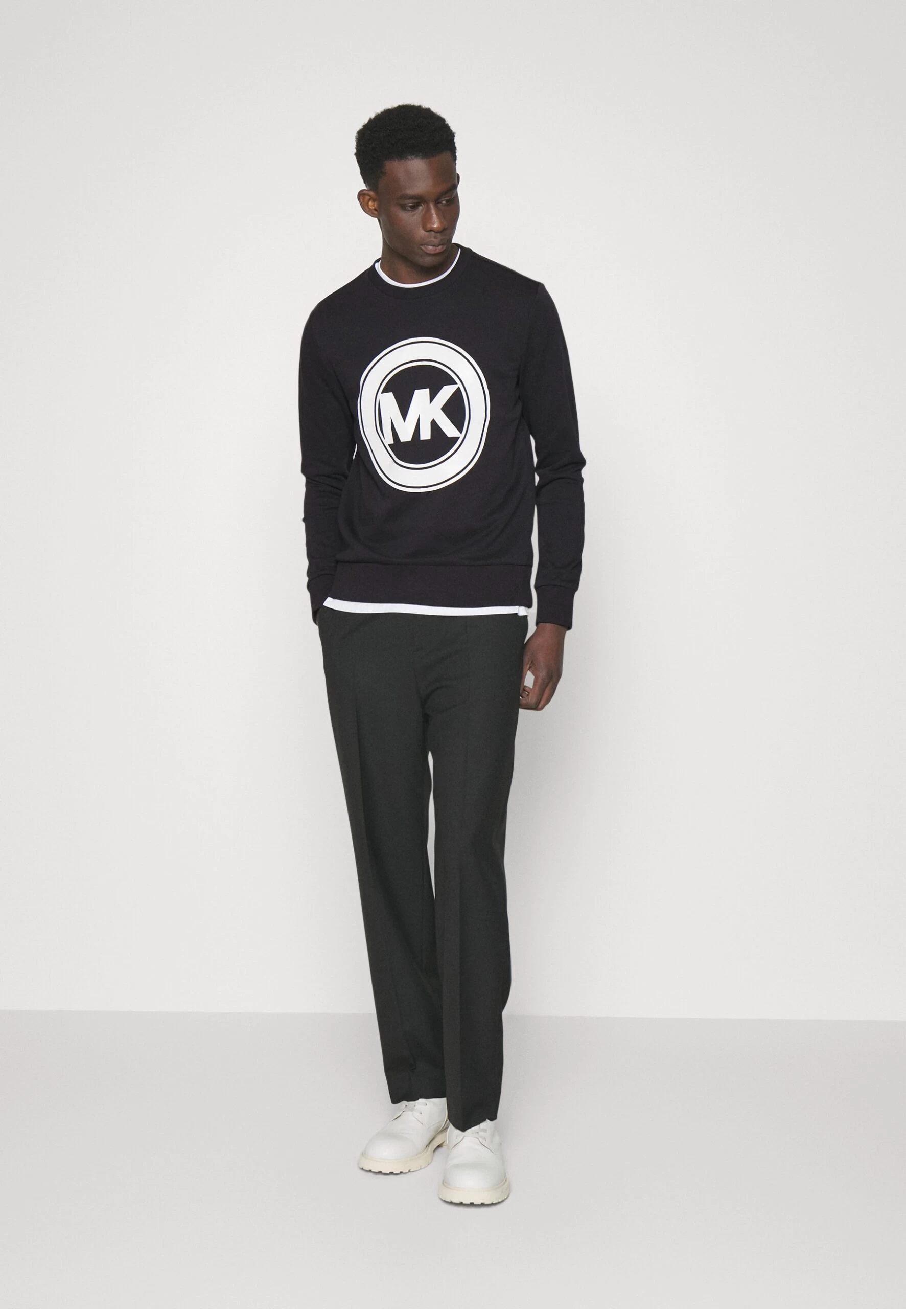 Michael Kors Charm Crew - Sweatshirt - Black 4 Michael Kors Charm Crew - Sweatshirt - Black - Image 2