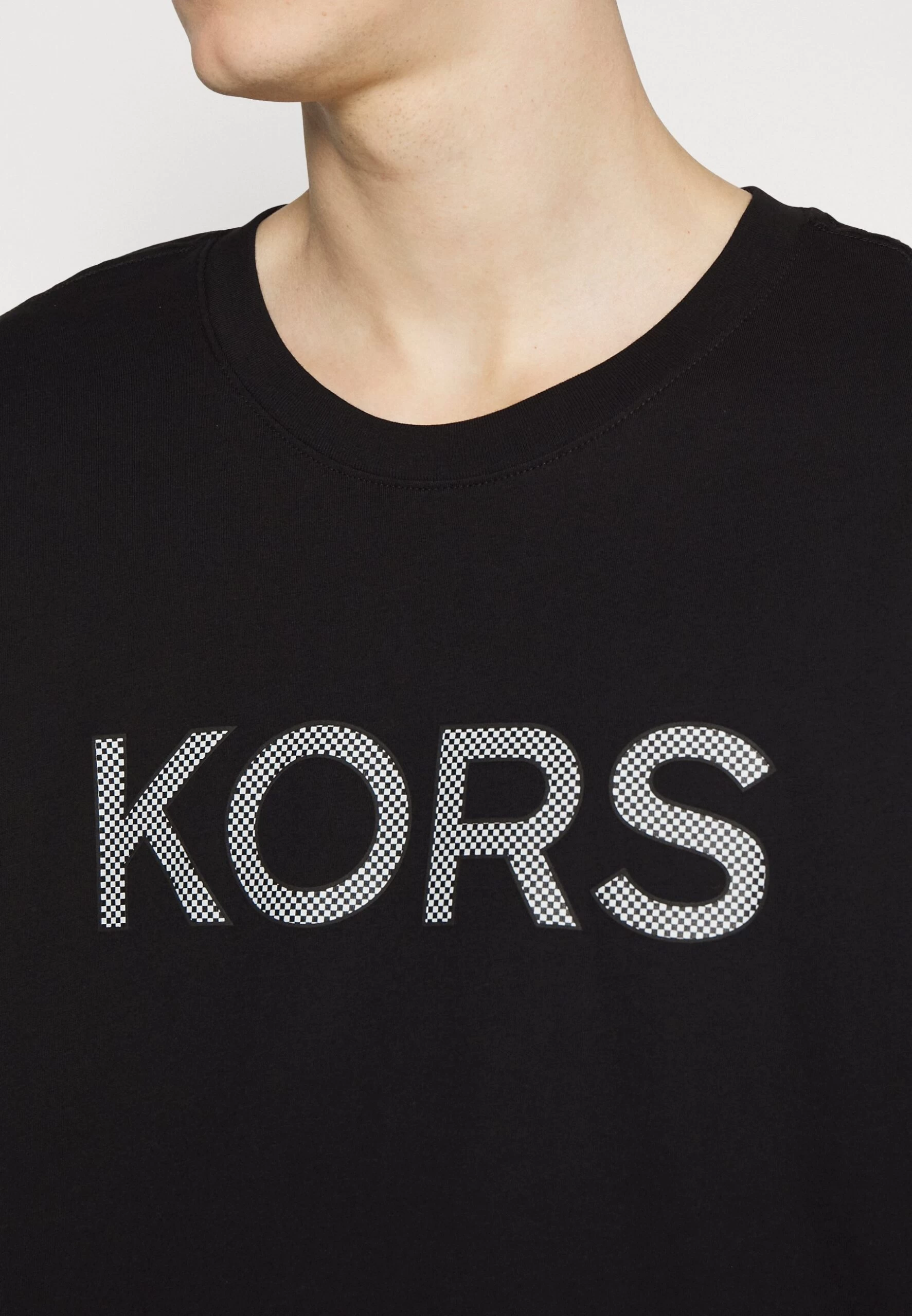 Michael Kors Checker Tee - Print T-Shirt - Black 8 Michael Kors Checker Tee - Print T-Shirt - Black - Image 6