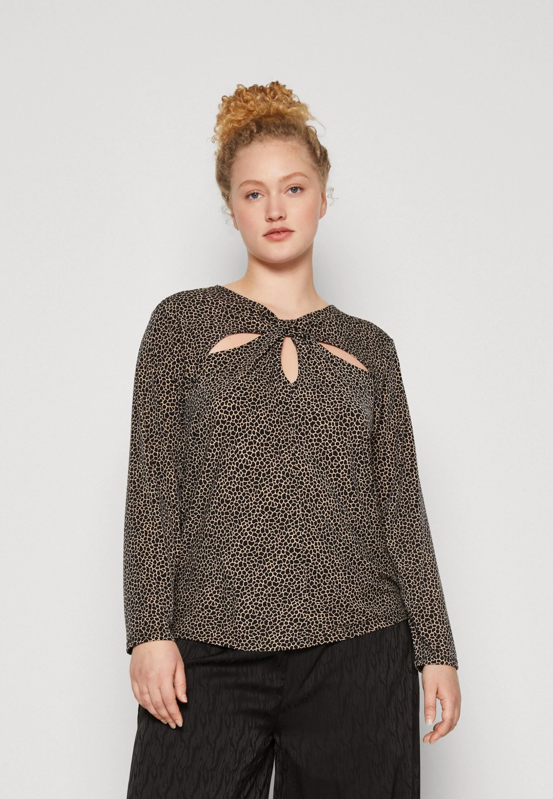 MICHAEL Michael Kors Giraffe Twist Keyhole- Long Sleeved Top - Khaki 3 MICHAEL Michael Kors Giraffe Twist Keyhole- Long Sleeved Top - Khaki