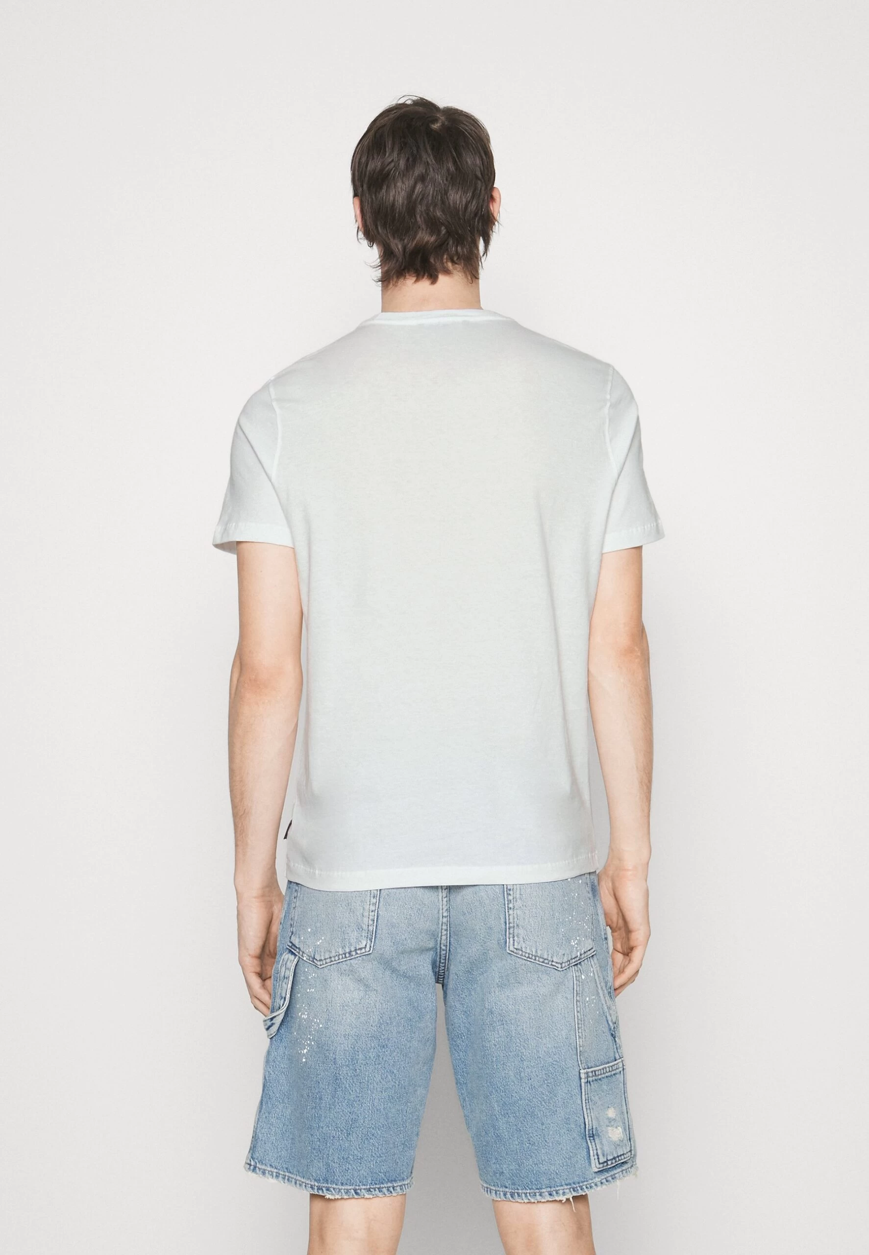 Michael Kors Kinetic Block Tee - Print T-Shirt - White 5 Michael Kors Kinetic Block Tee - Print T-Shirt - White - Image 3