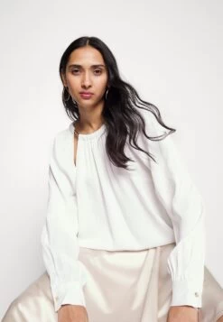 MICHAEL Michael Kors Chain Cut Out Top - Blouse - White -Fashion Clothing-Michael Kors e605daa8399b4cdb97384ad97028e800