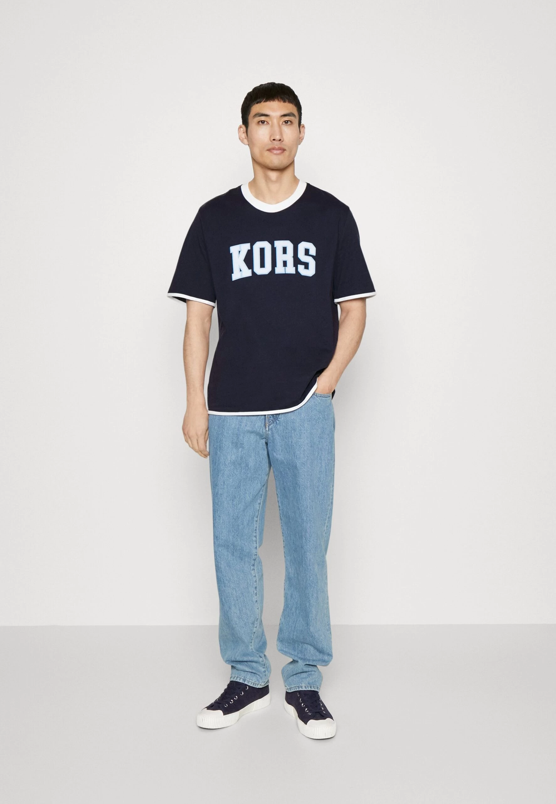 Michael Kors Warm Up Tee - Print T-Shirt - Midnight 4 Michael Kors Warm Up Tee - Print T-Shirt - Midnight - Image 2