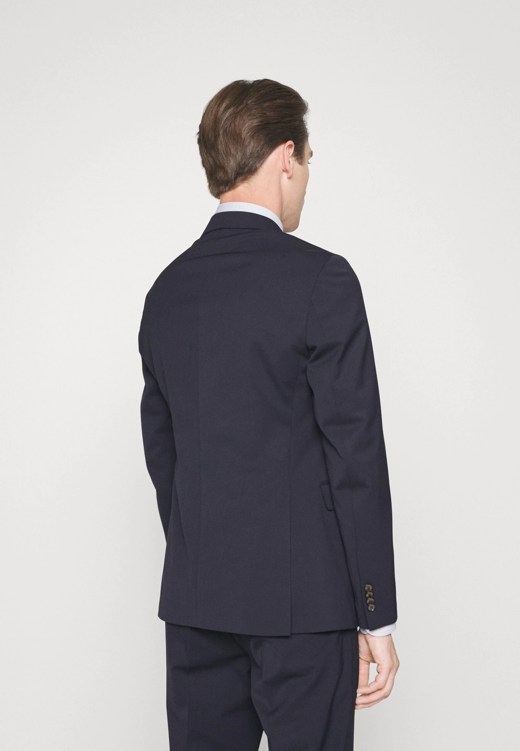 Michael Kors Travel - Suit Jacket 5 Michael Kors Travel - Suit Jacket - Image 3